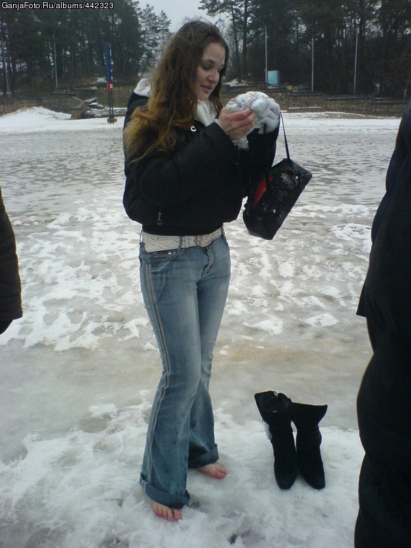 horo6o zimoj na more - vodoroslej nety :)