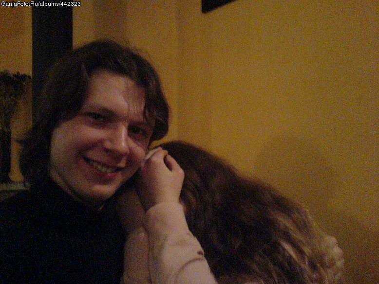 prjatki-2 :P nu ne ljublju ja fotkatjsja (P.S.-kak ze vsetki ho4etjsja ubitj fotografa)