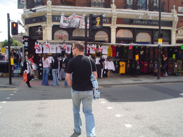 Andrys guliajit pa londonu..... :))