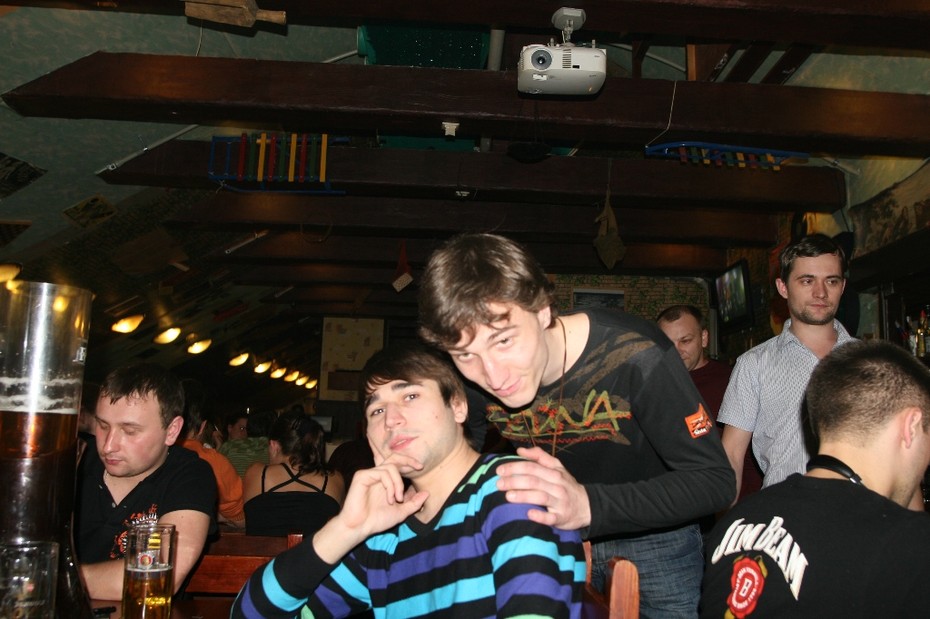 �  � Einarr
