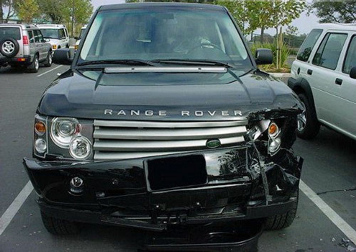 ���� Range Rover ������� ����������� �� �������� �������� 32 ��������� � ���, ������������ �� �������� ���������� ������ � Land Rover. ���������� ����� ����� ���� ���������� ����� ����������