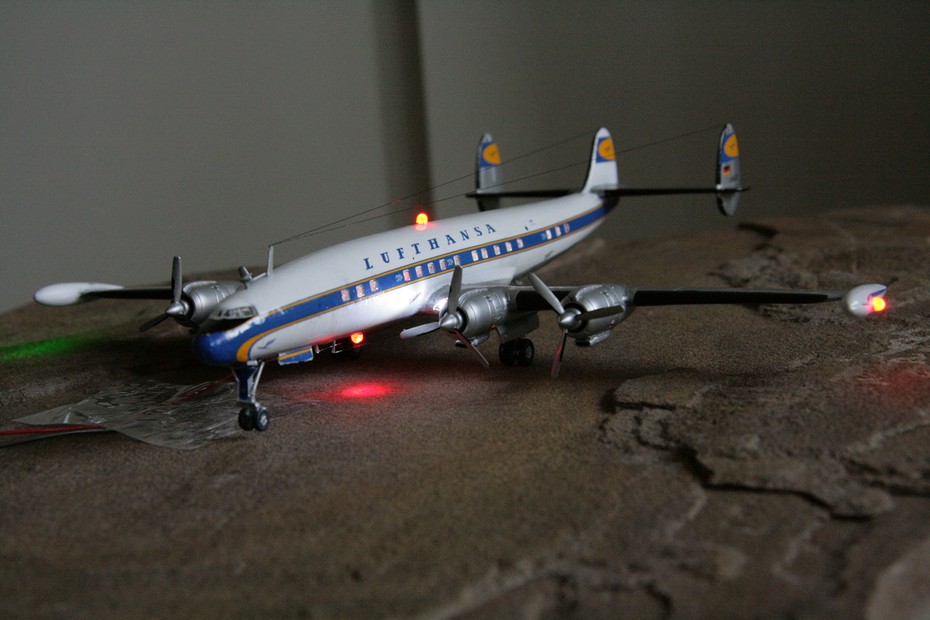 L.1049G SUPER CONSTELLATION. Revell 1/144