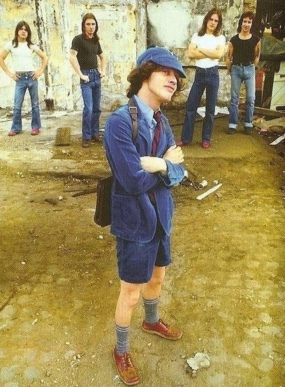 AC/DC, ������, 1976 ���.