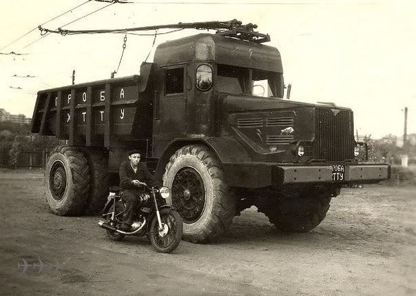 "����������" ���-525 ���� 1954 �. (� 1959 �. � �����-525).
