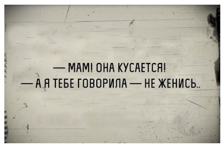��!)