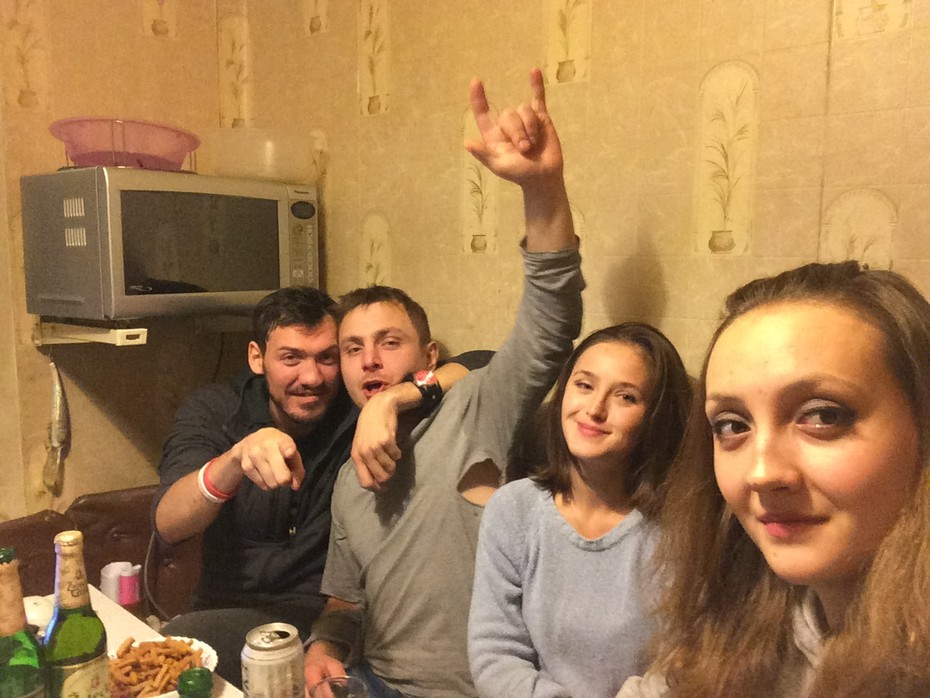 � � ������