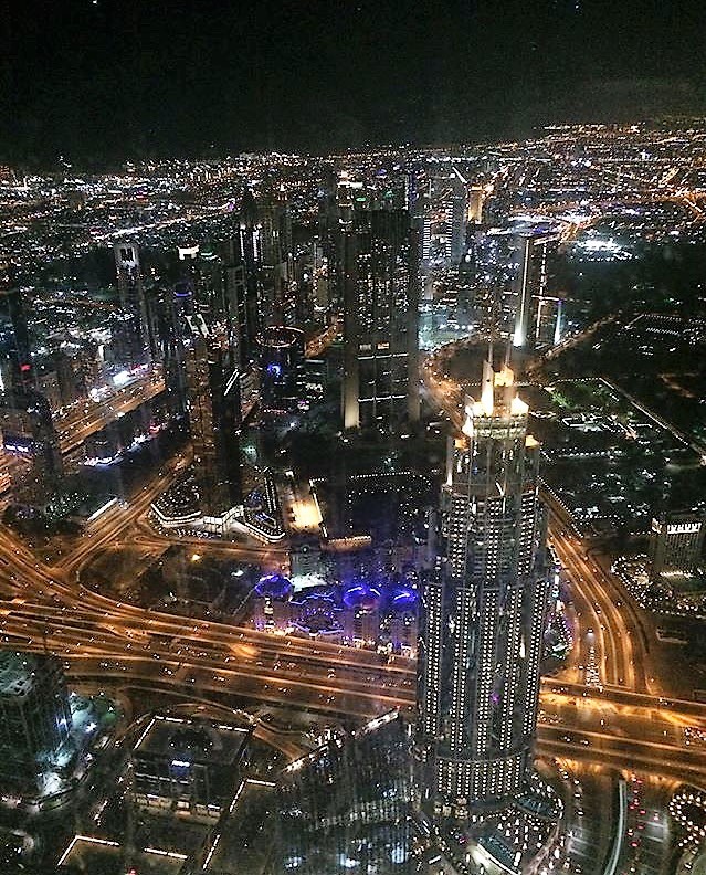 Burj Khalifa ��� � 124 �����.