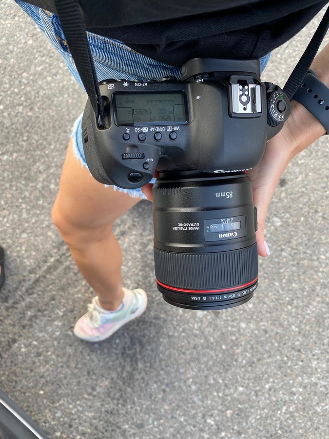 300�