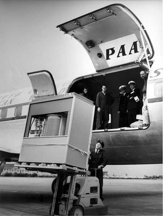 �������� �������� ����� IBM 350 �� 5 �� �� ���� ��������, ���, 1956 ���.